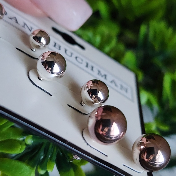 NWT Dana Buchman 3 sets metallic studs earrings - Picture 4 of 4